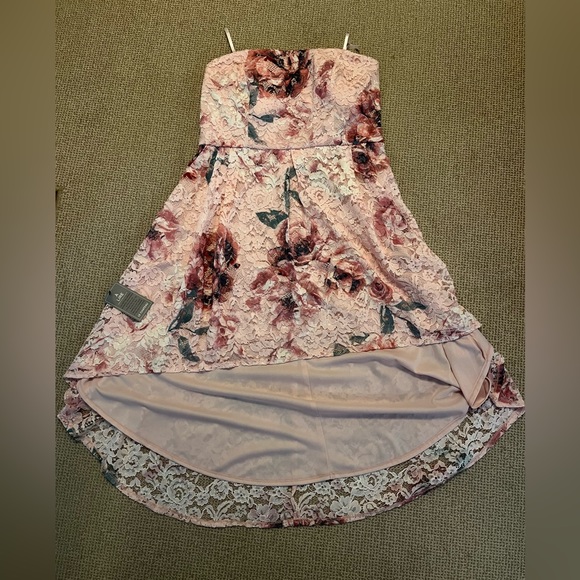 Brand new Le Chateau Dress XL - Picture 1 of 4